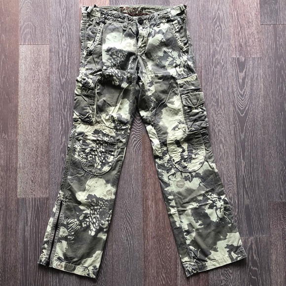 CAMO PANTS (27x33) - Picture 1 of 3